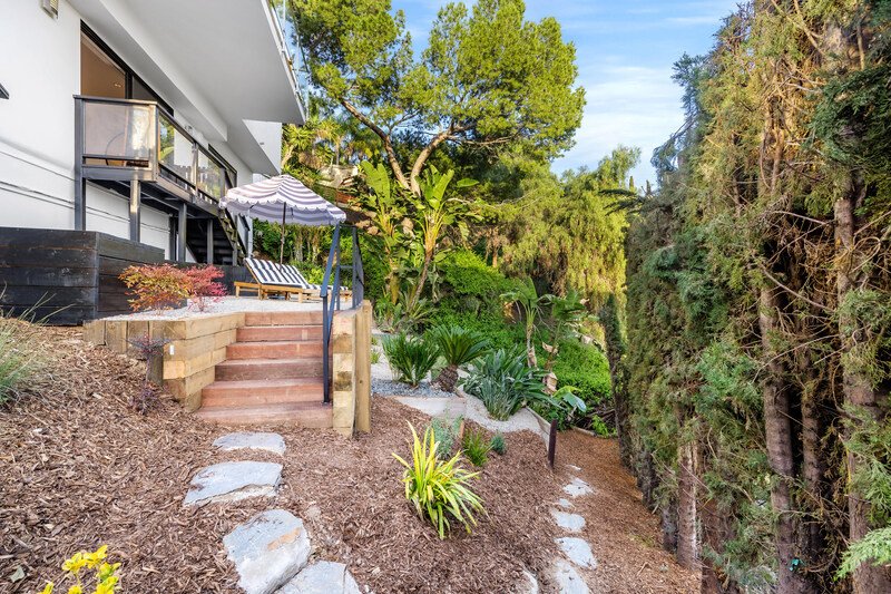 casa con jardin trasero tipo laberinto